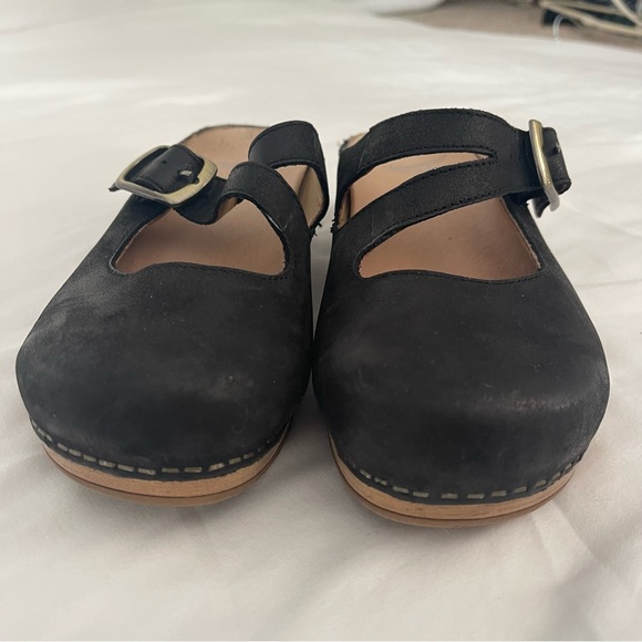 Ladies black Dansko Mary Jane clogs fits like 6.5/7 - Picture 3 of 5